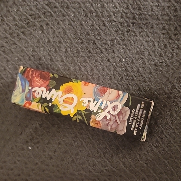 Makeup - Picture 6 of 11